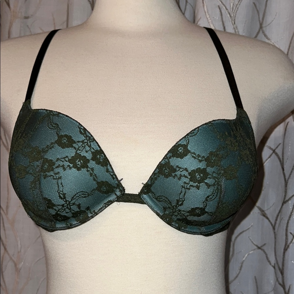 Victoria's Secret Blue and Green Lace Bra with Underwire Support